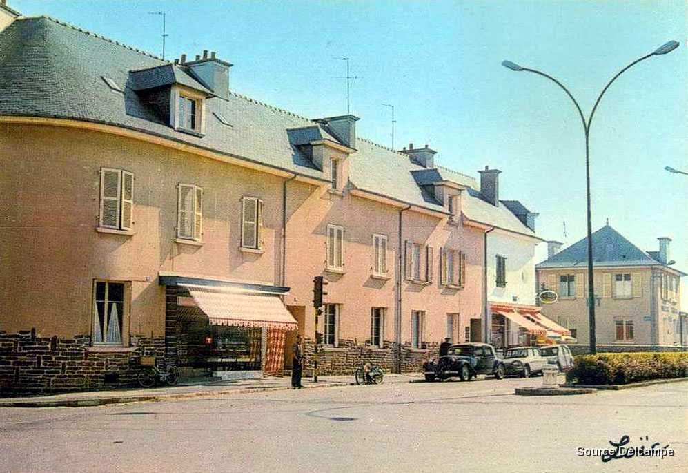 33 Bruz Place du Docteur Joly.jpg